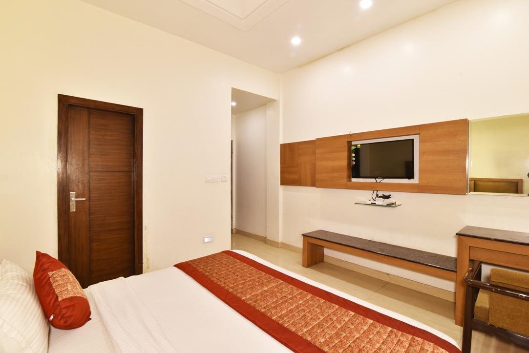 Hotel B-Comfort Amritsar Exterior foto